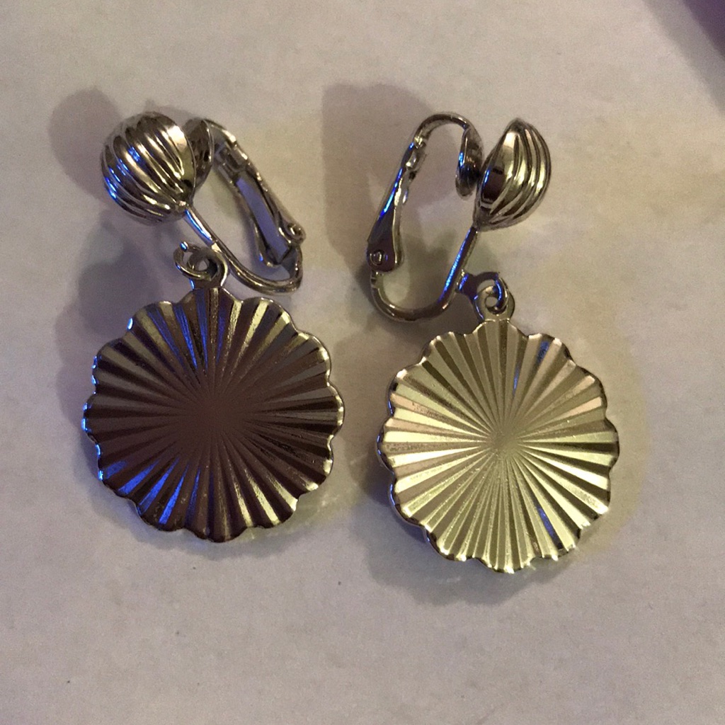 Vintage Sarah Cov Clip On Earring